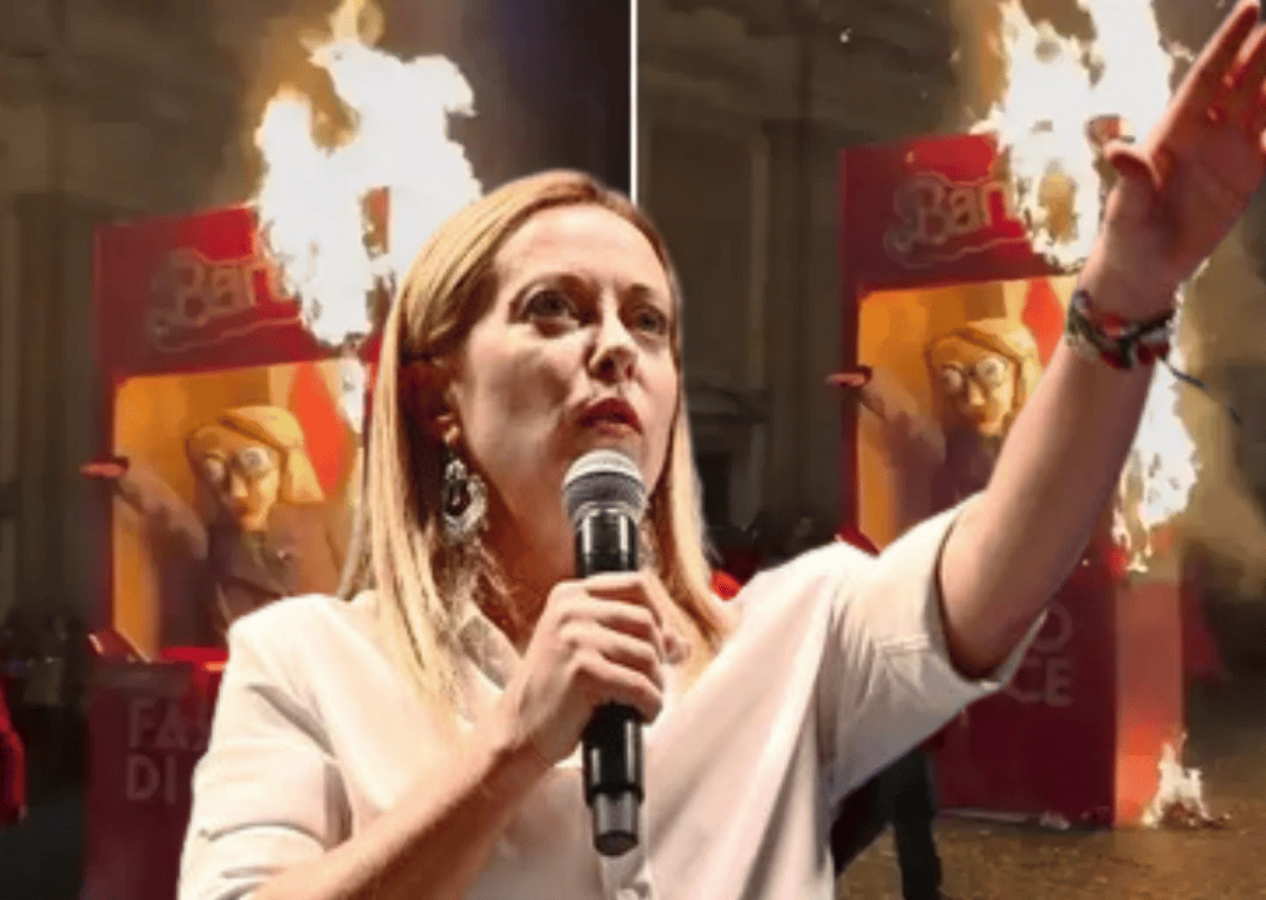 İtalya Başbakanı Giorgia Meloni'nin kuklası ateşe verildi!