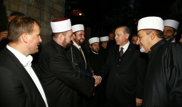 Cumhurbaşkanı Erdoğan'dan Sırbistan'da Kur'an-ı Kerim tilaveti/Video...
