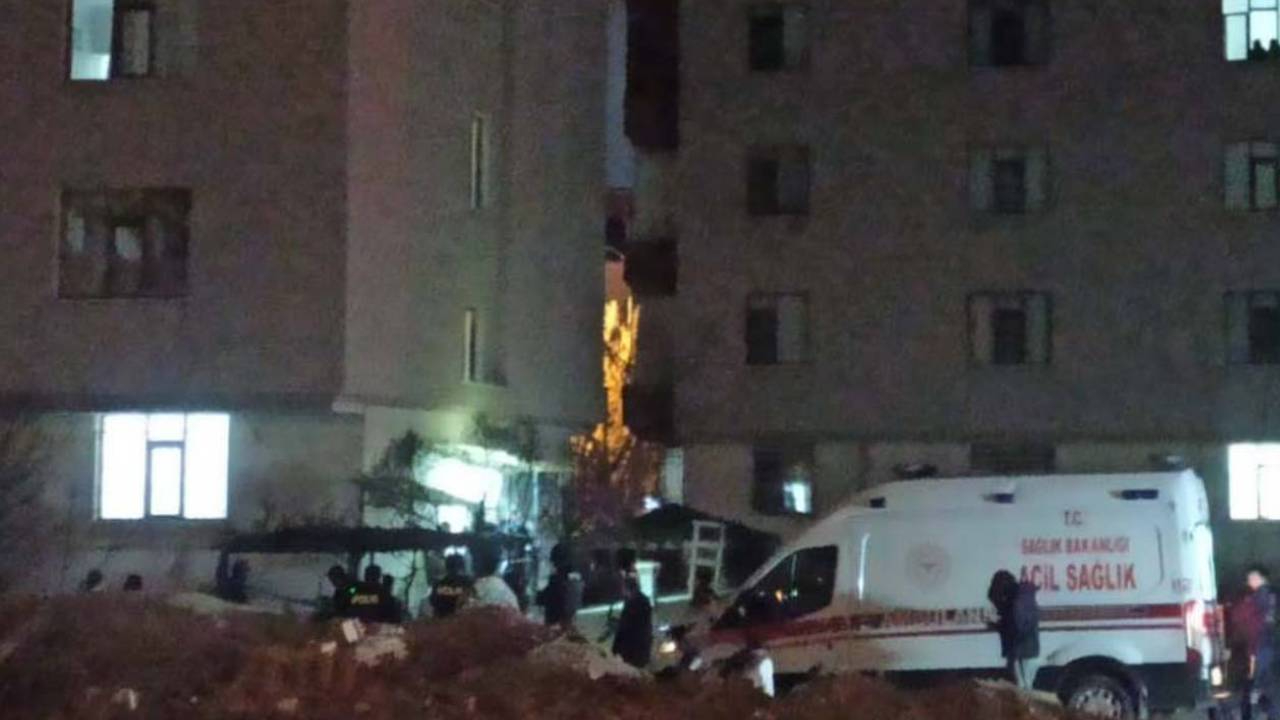 Çocukları görme bahanesiyle gittiği evde eşini öldürüp, intihar etti