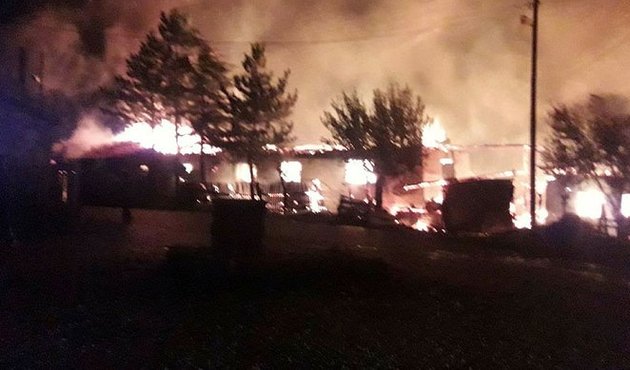 Kütahya'da 3 ev kül oldu