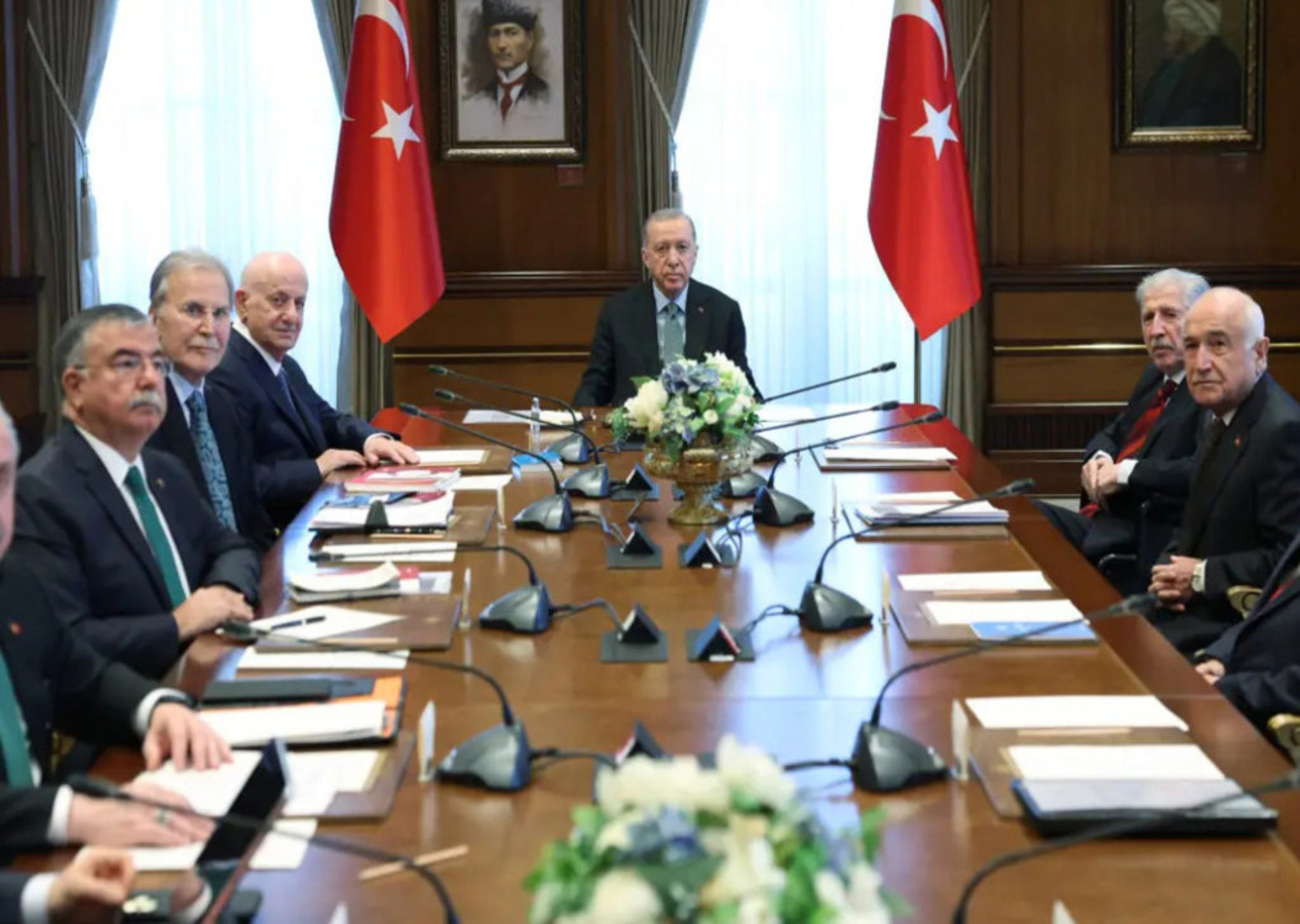 Cumhurbaşkanlığı Külliyesi'ndeki kritik toplantıda büyük tehdide dikkat çekildi! Yeni projeler geliyor...