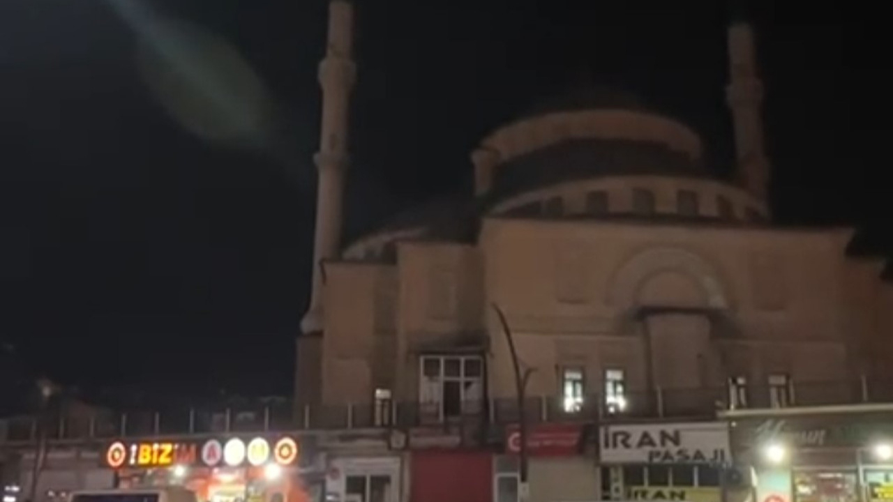 Hakkari depremi sonrası Yüksekova’da anons yapıldı! Vatandaşlar güvenli bölgelere davet edildi