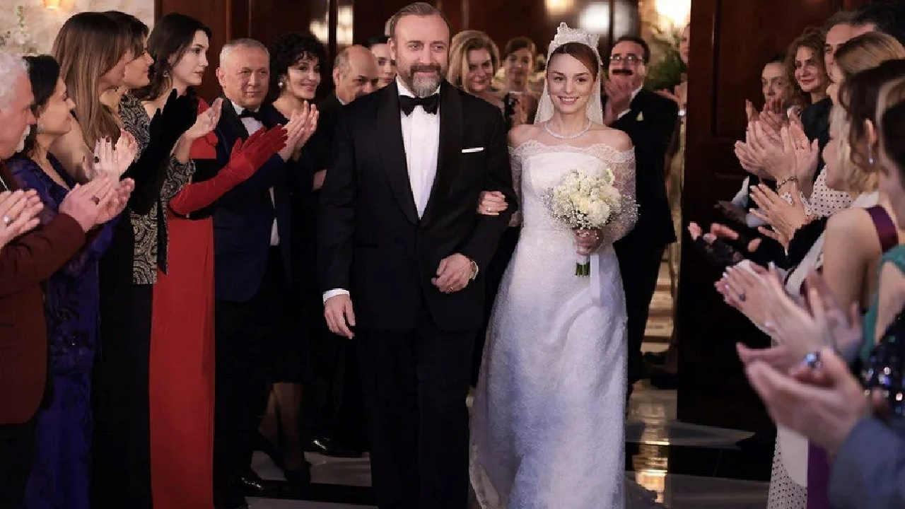 "Kral Kaybederse" dizisinde şok ayrılık! Nilperi Şahinkaya kadroya veda etti...