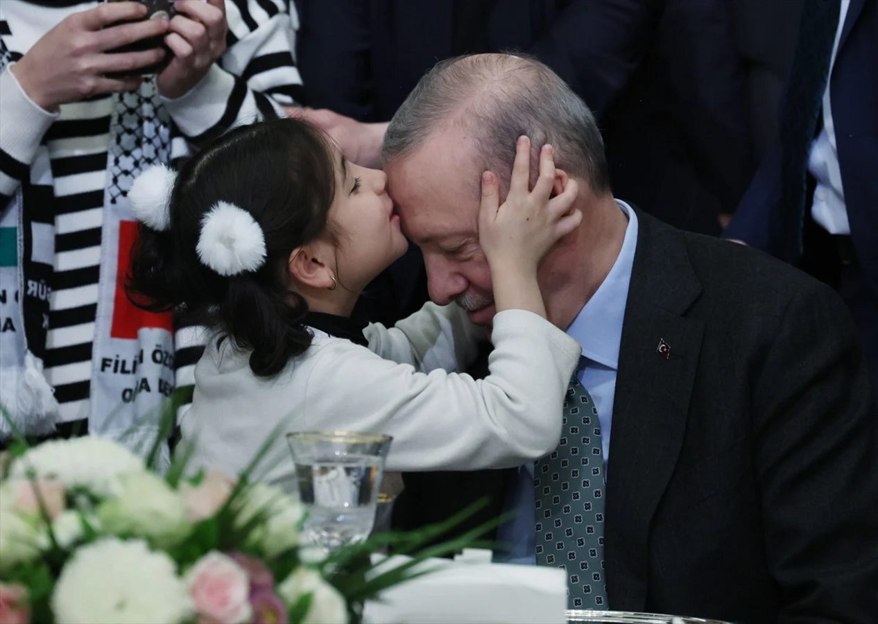 Filistinli çocuklardan Cumhurbaşkanı Recep Tayyip Erdoğan'a sevgi seli!