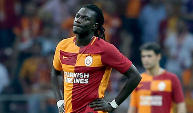 Podolski'nin menajerinden Gomis'e baş döndüren teklif!