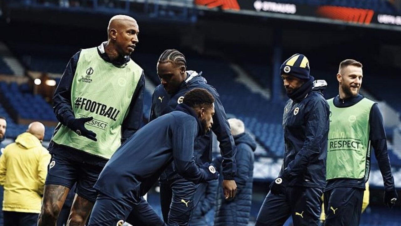 Fenerbahçe'ya kötü haber: Maç öncesinde kadrodan çıkarıldı!