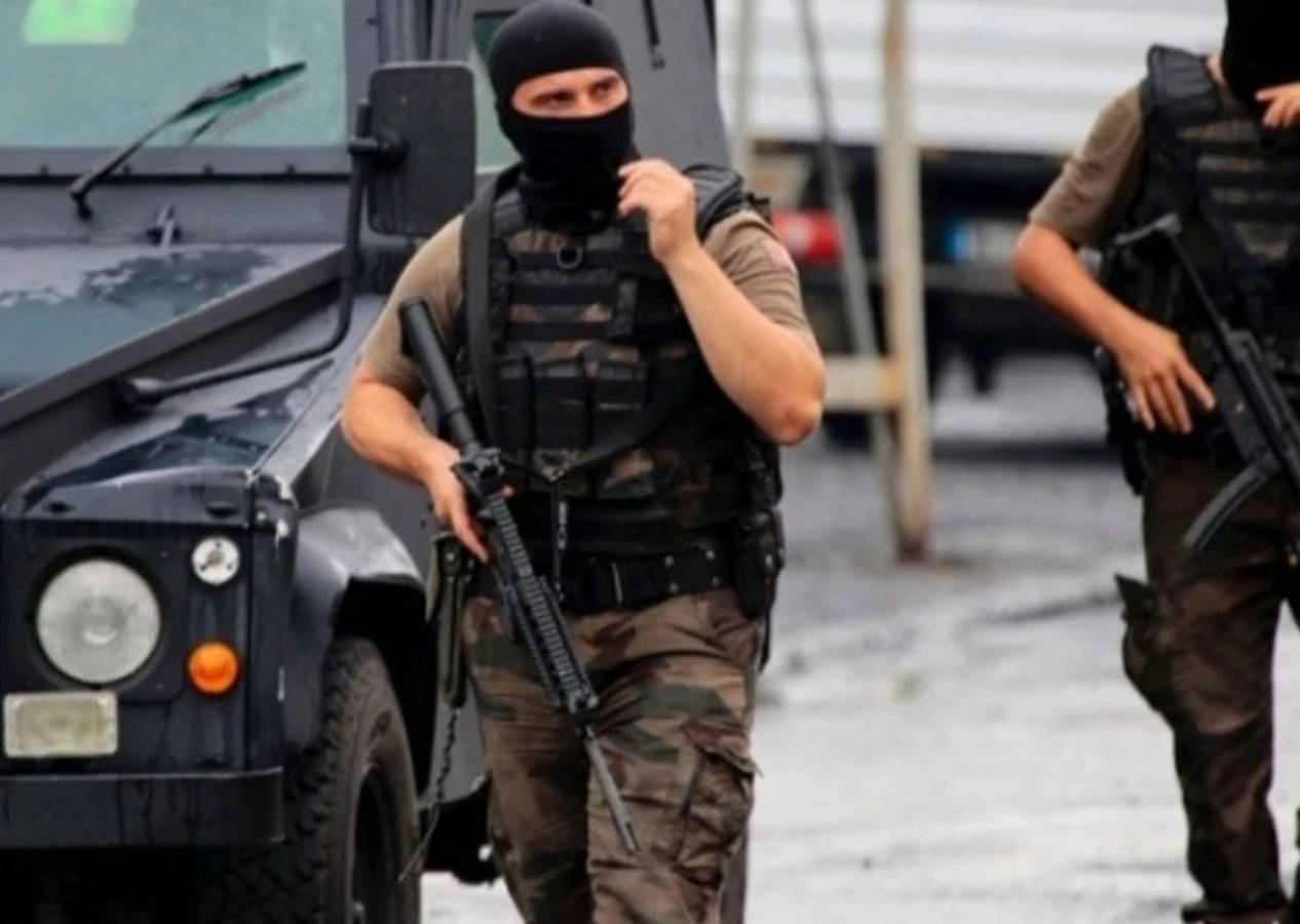 MİT'ten İstanbul, Mersin ve Antalya'da operasyon! İran'a bilgi sızdıran 5 casus yakalandı! Askeri üsler hedefteydi...