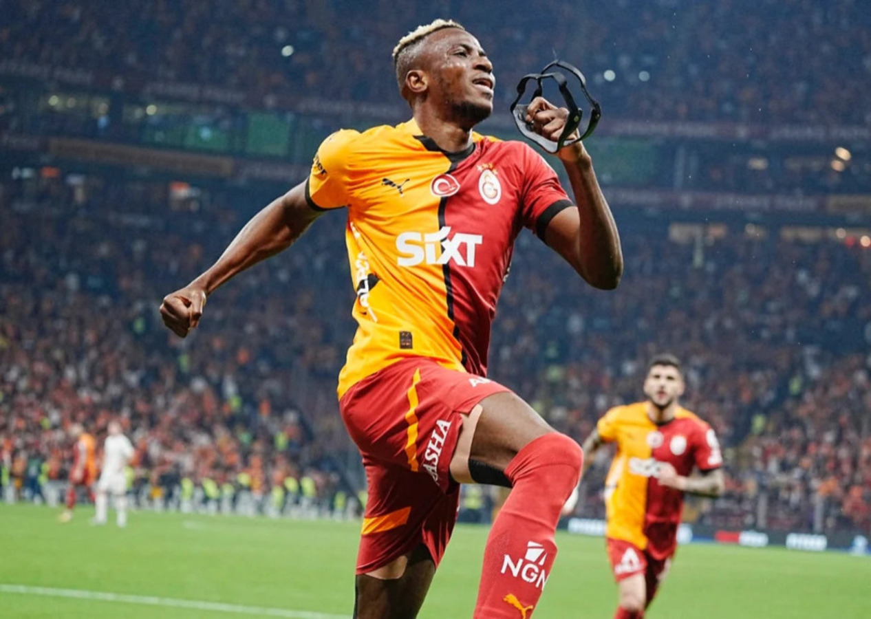 Victor Osimhen hat trick yaptı, Galatasaray zirvede farkı açtı (Galatasaray 4 - 0 Antalyaspor | Maçın özeti)