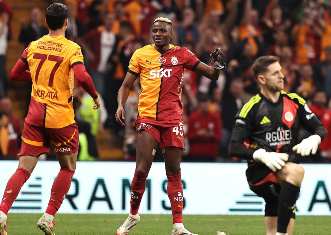 Victor Osimhen maç sonu cevapladı: Barcelona'ya transfer olacak mı?