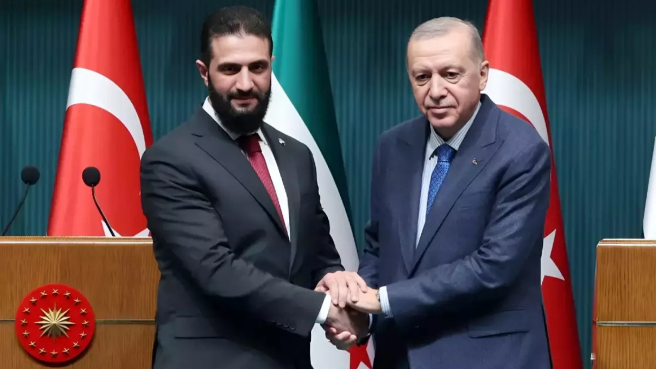Türkiye'den dikkat çeken Suriye hamlesi! Teklif Şara'dan geldi: Türk subay danışmanlık verecek! Silah tedariki başlıyor...