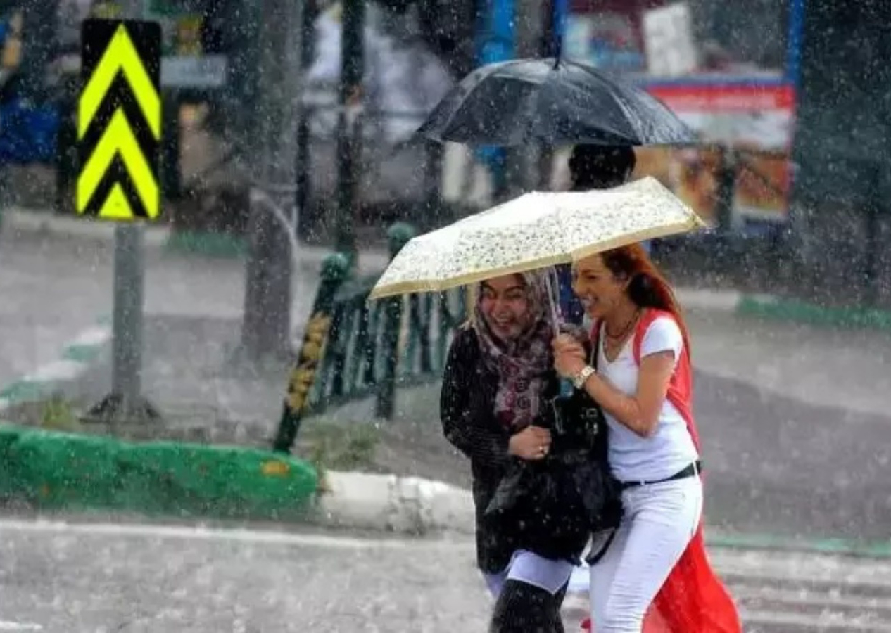 Bahar gitti, kış geri geldi! Kuvvetli sağanak ve lodos etkili olacak... Meteoroloji gün ve saat vererek uyardı!