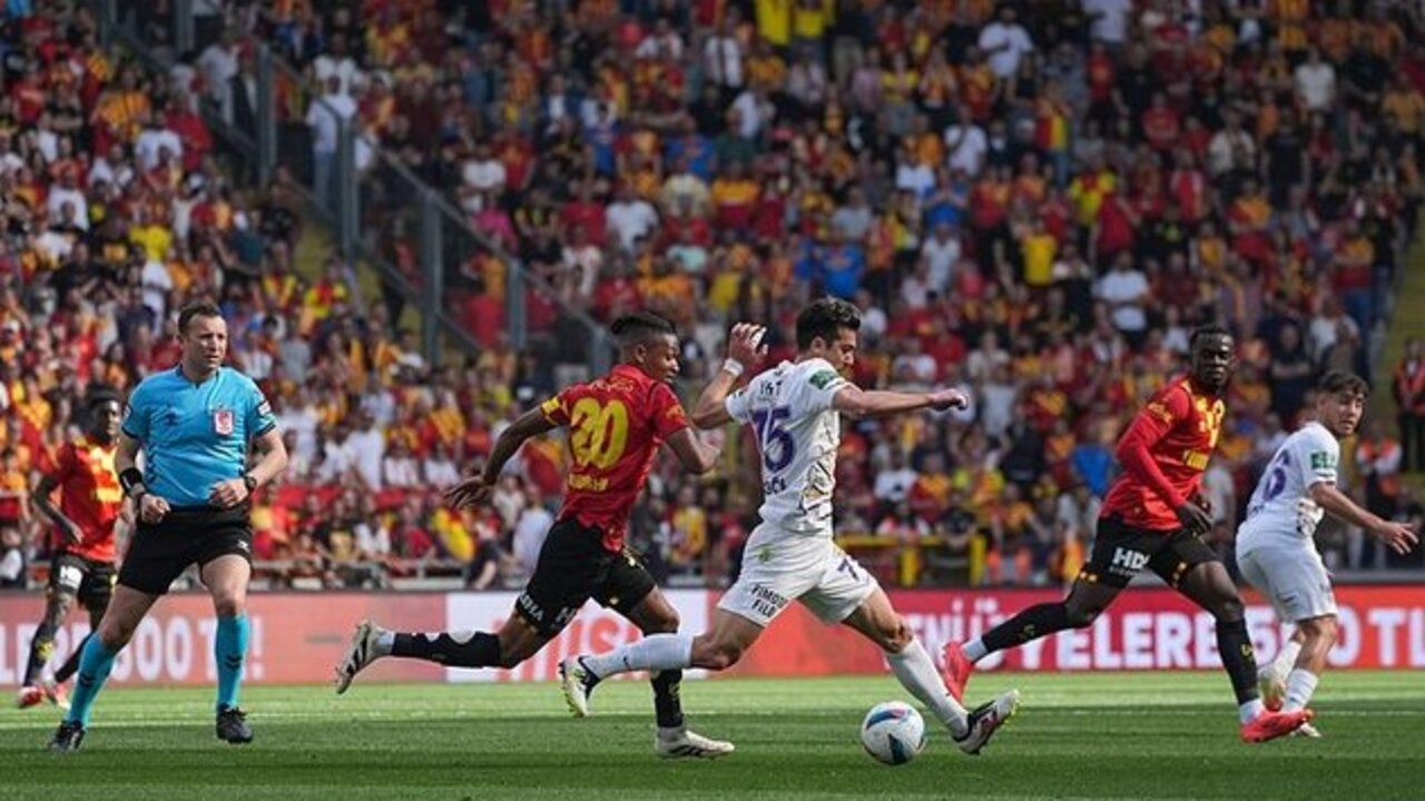 İzmir'de kazanan çıkmadı, iki takım puanları paylaştı (Göztepe 1 - 1 Eyüpspor | Maçın özeti)