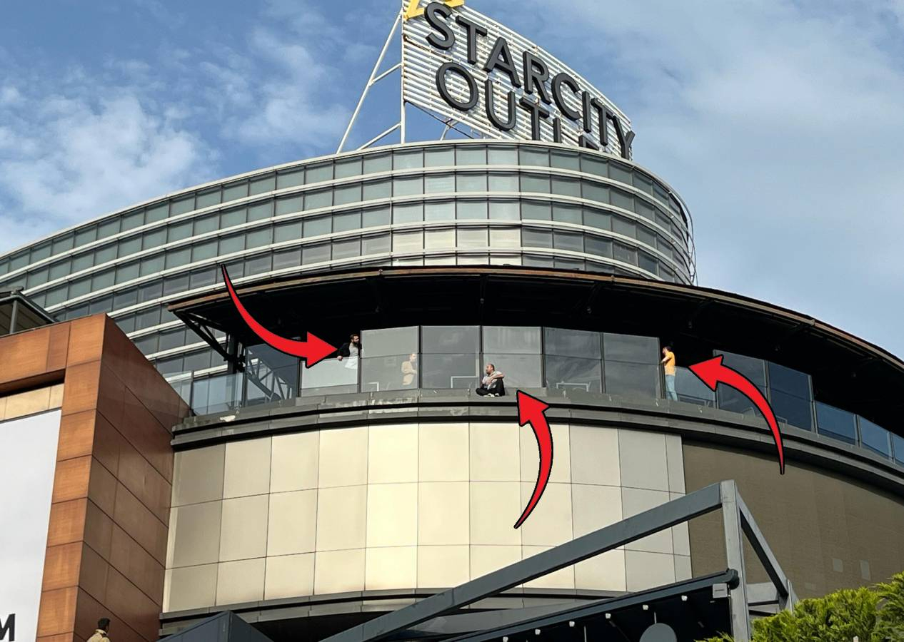 Bunalıma giren işsiz intihara kalkıştı; Starcity AVM'nin terasında korku dolu anlar