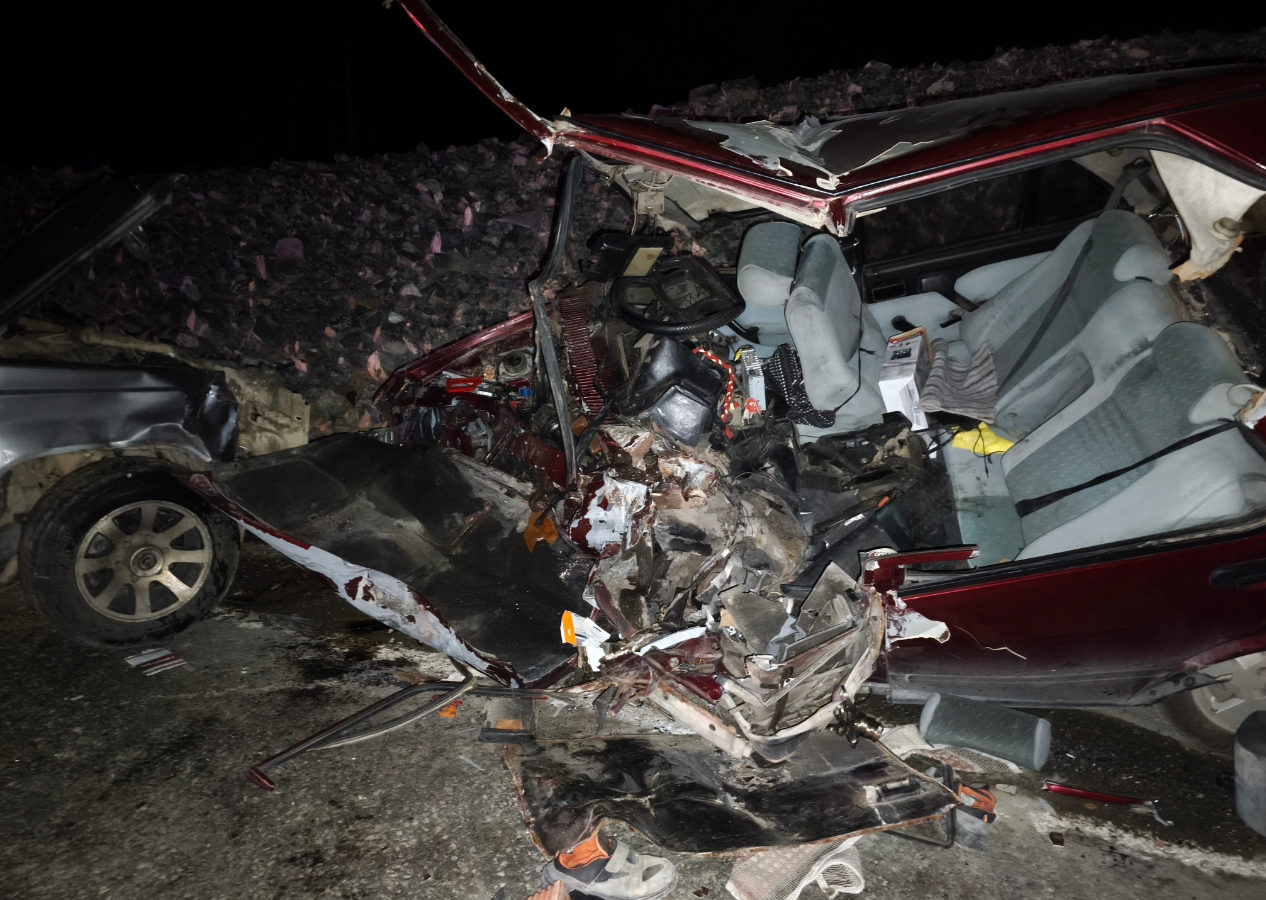 Bursa'da korkunç kaza! Otomobil ile kamyonet çarpıştı: 1 ölü, 3 yaralı