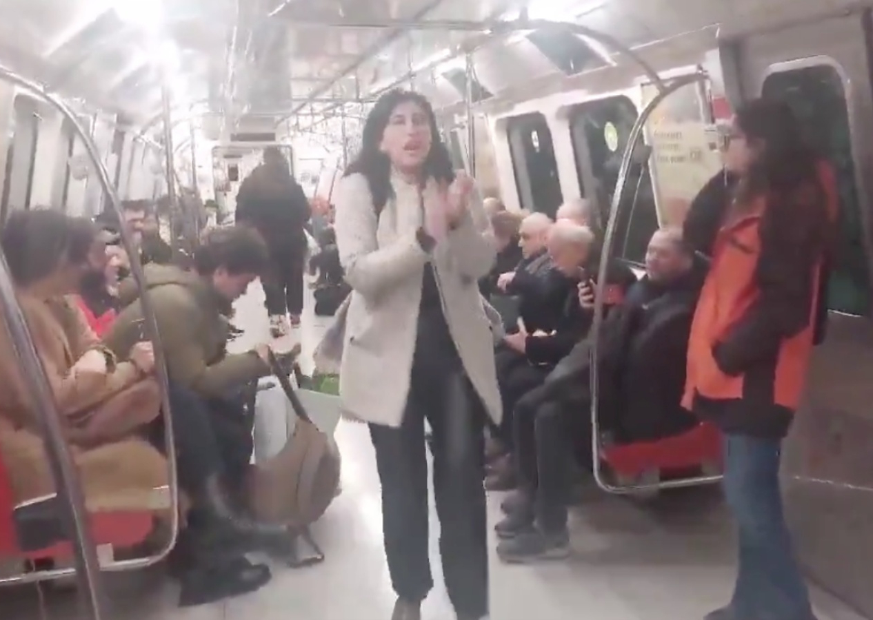 İmamoğlu'nun gözaltına alınması sonrası metroda protesto! Fiyaskoyla bitti...
