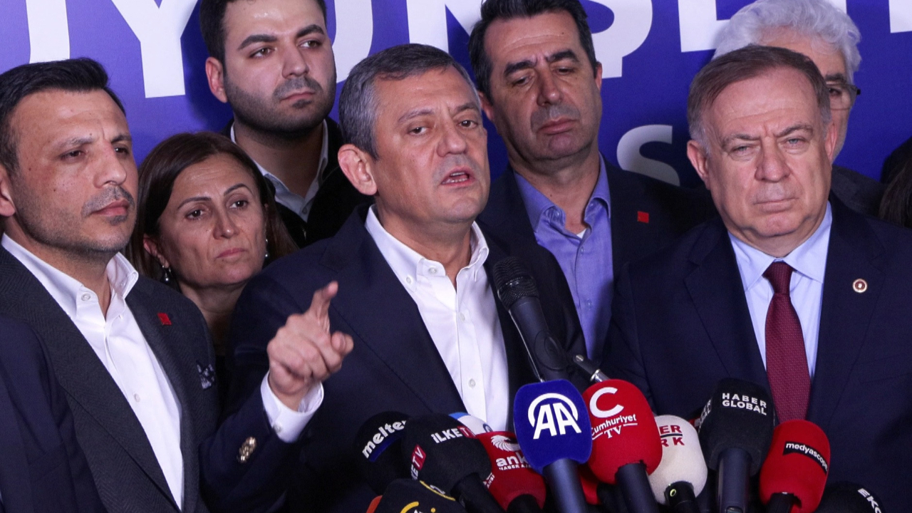 CHP Genel Başkanı Özgür Özel'den açıklama! Saraçhane'de konuştu...