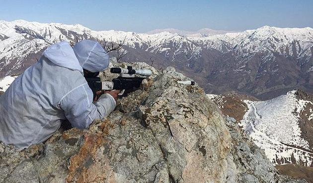 Hudut birliğine ateş açan 2 PKK'lı öldürüldü!