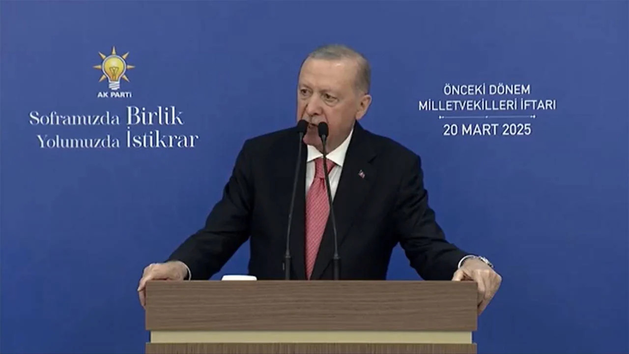 Cumhurbaşkanı Recep Tayyip Erdoğan'dan İBB soruşturmasıyla ilgili flaş açıklama: Belgeleri CHP'liler teslim etti