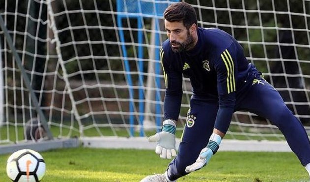 Kameni OUT, Volkan IN!