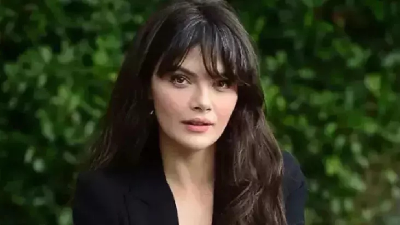 "Uzak Şehir"in Alya'sı Sinem Ünsal'dan fitlik sırları: 20 Yıllık diyetin detaylarını paylaştı...