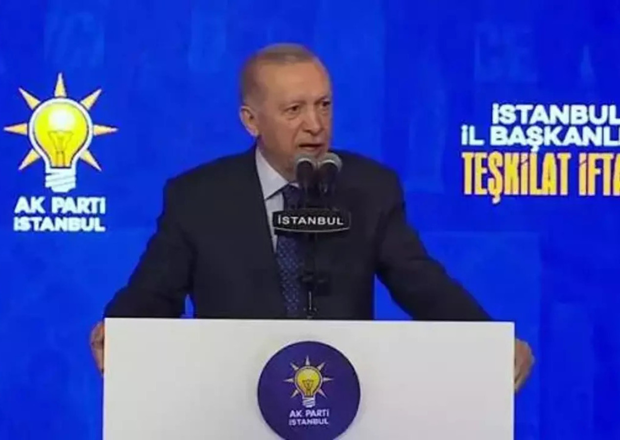 Cumhurbaşkanı Recep Tayyip Erdoğan'dan Özgür Özel'e: Ne oldu da birden etekleriniz tutuştu?