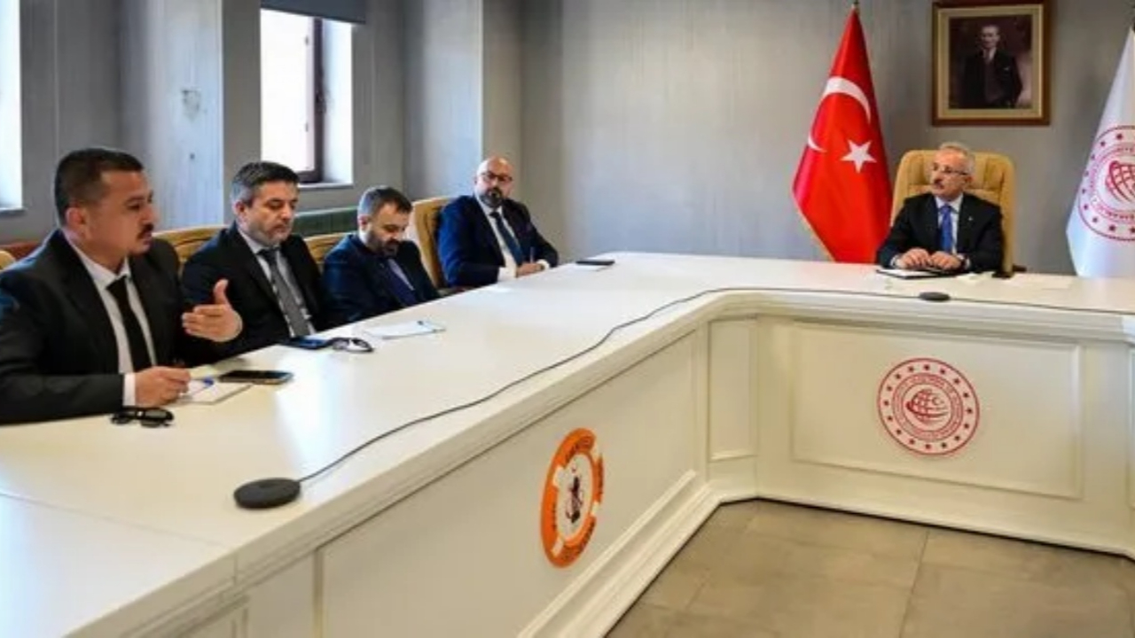 Bakan Uraloğlu'ndan dijital yayıncılara destek: İnsiyatif alacağız