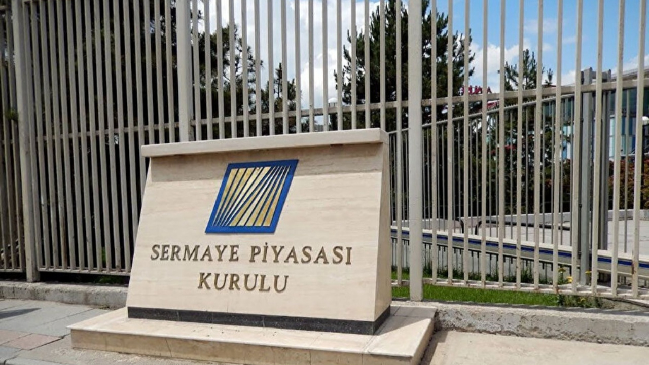 SPK tarihinde ilk kez pazar bülten yayınladı! Piyasalarda alınan önlemler işe yarıyor! Borsa tepki yükselişiyle başladı: Bankacılık endeksi yüzde 4 arttı