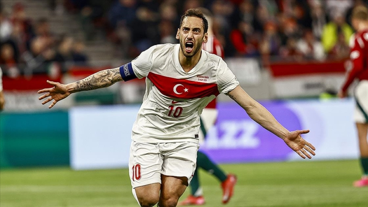 Hakan Çalhanoğlu tutulmuyor: Milli takımda müthiş istatistik