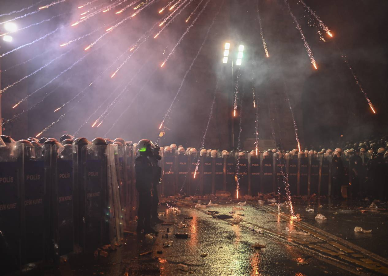 İstanbul'da gözaltına alınan 206 şüpheliden 172'si tutuklanarak cezaevine gönderildi