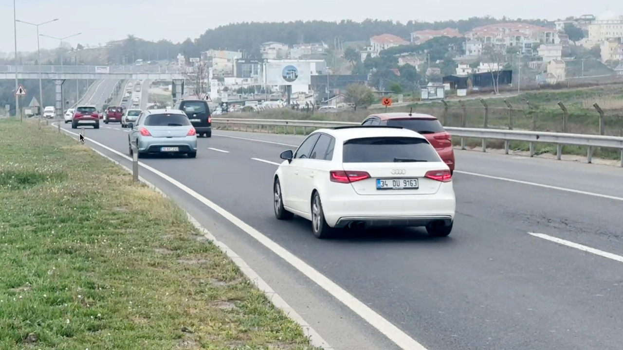 Bayram tatili sebebiyle Tekirdağ-İstanbul kara yolunda trafik felç