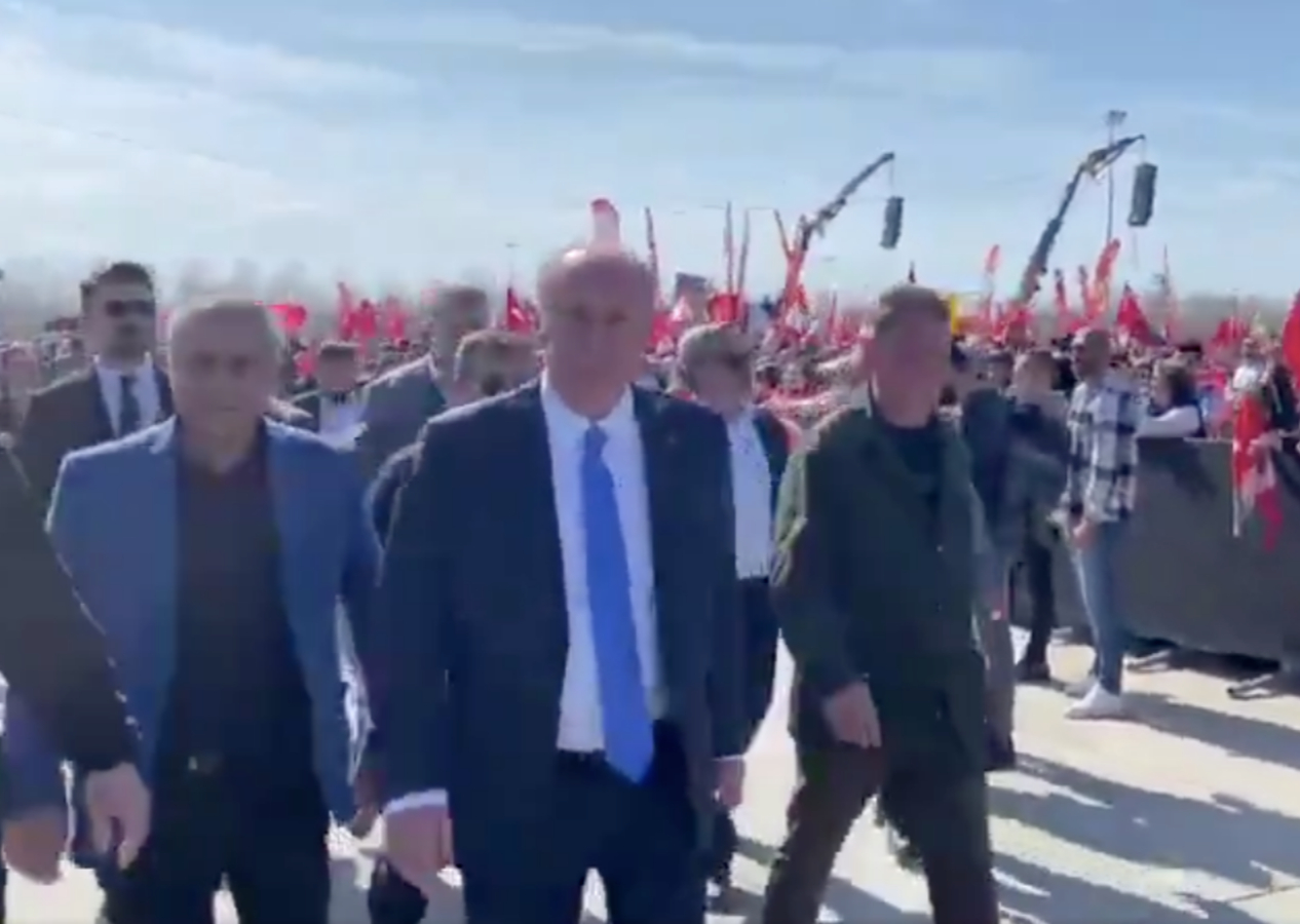 Muharrem İnce, Maltepe mitinginde konuşturulmadı! Sinirlenerek alanı terk etti...