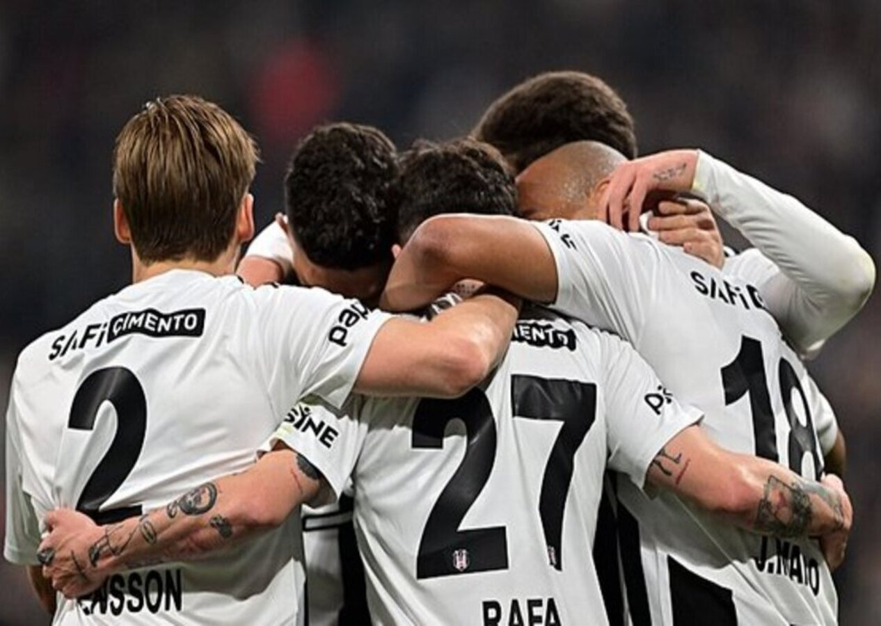 Beşiktaş Galatasaray'ı yıktı, derbide 3 puanı hanesine yazdırdı (Beşiktaş 2 - 1 Galatasaray | Maçın özeti)