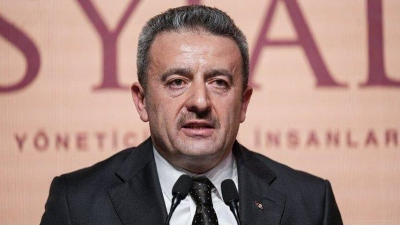 İbrahim Hatipoğlu maç sonu ateş püskürdü: Orta hakem İngilizce bilmiyor...