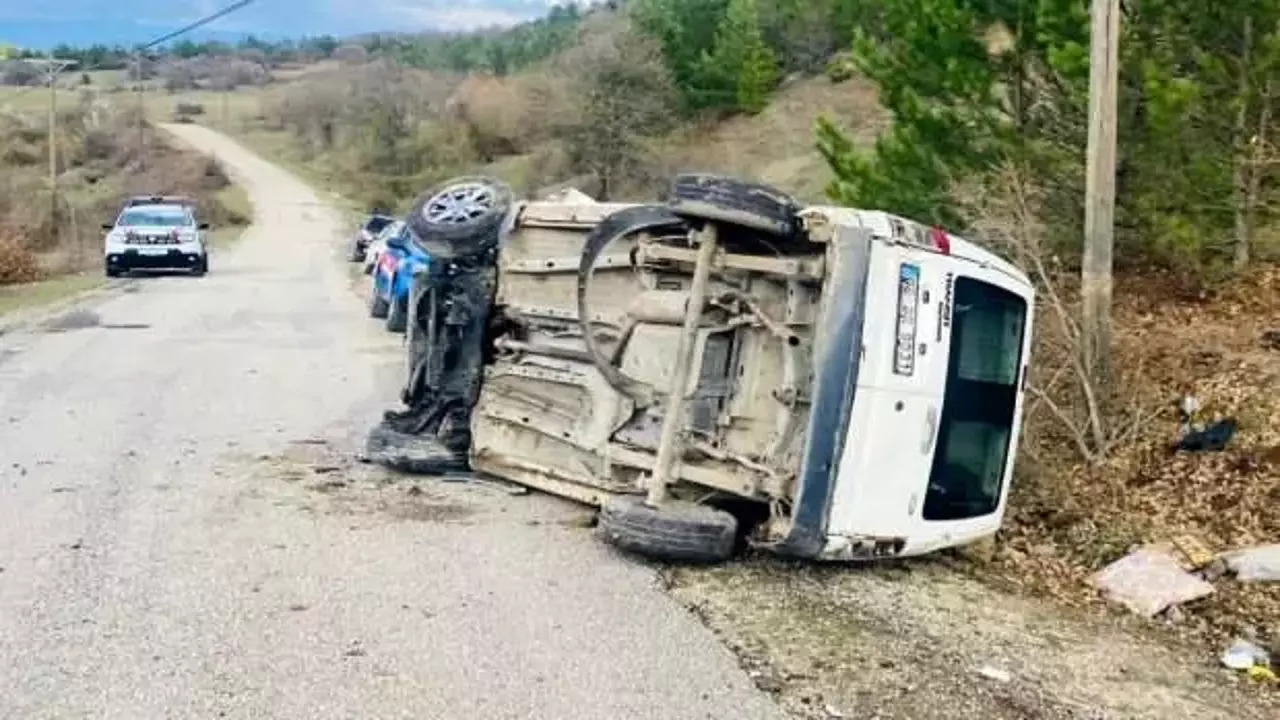 Polis memuru trafik kazasında hayatını kaybetti