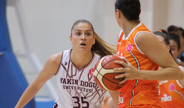 Yakın Doğu Üniversitesi: 67 - Schio: 64...