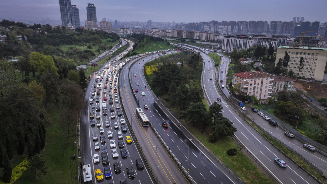 İstanbul'da Ramazan Bayramı'nın son gününde trafik yoğunluğu yaşanıyor!