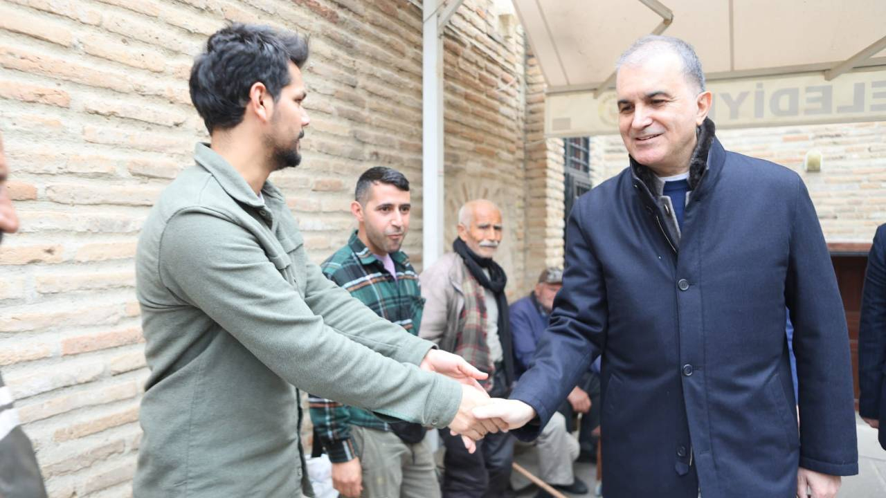 Ömer Çelik'ten Özgür Özel'e 'Sosyal bölücülük' eleştirisi; CHP'deki koltuğunu korumak için yapıyor