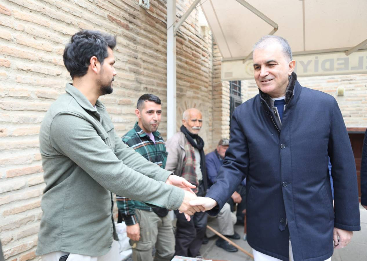 Ömer Çelik'ten Özgür Özel'e 'Sosyal bölücülük' eleştirisi; CHP'deki koltuğunu korumak için yapıyor
