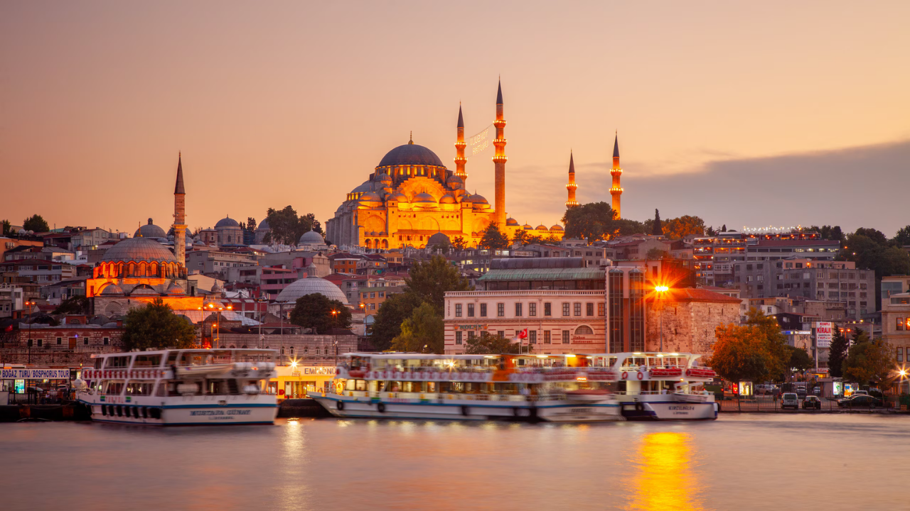Günlük hayatın koşturmacasından kaçın: Kendi şehrinizde keşif dolu bir gün yaşayın!