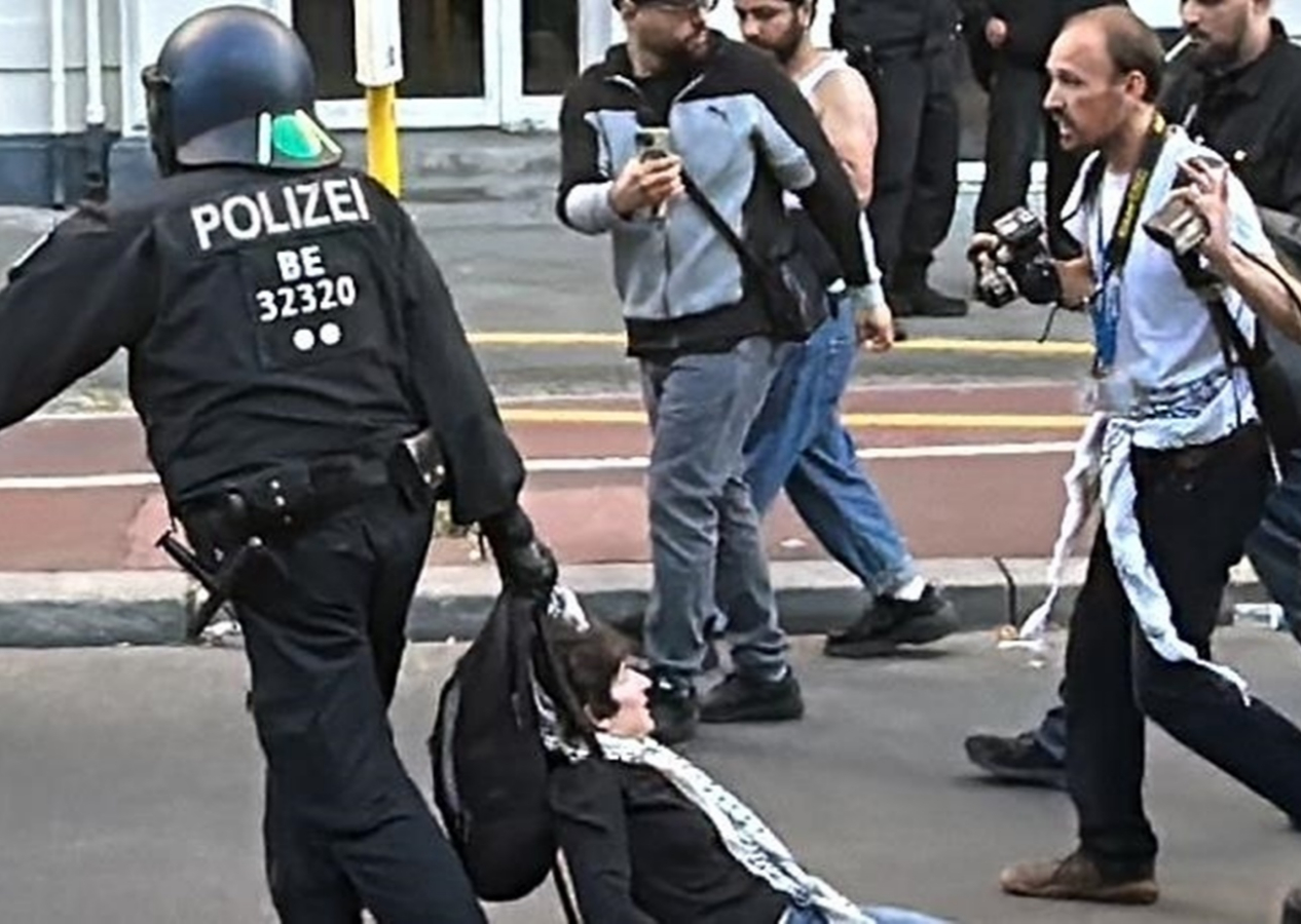 Amerikan faşizmi Berlin’e uzandı! Almanya, Filistin'e destek gösterisine katılan 4 yabancı uyrukluyu sınır dışı edeceğini duyurdu