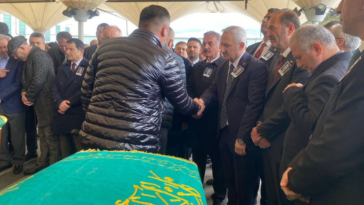 MHP'nin acı günü; Genel Başkan Yardımcısı Ahmet Selim Yurdakul'un babası son yolculuğuna uğurlandı