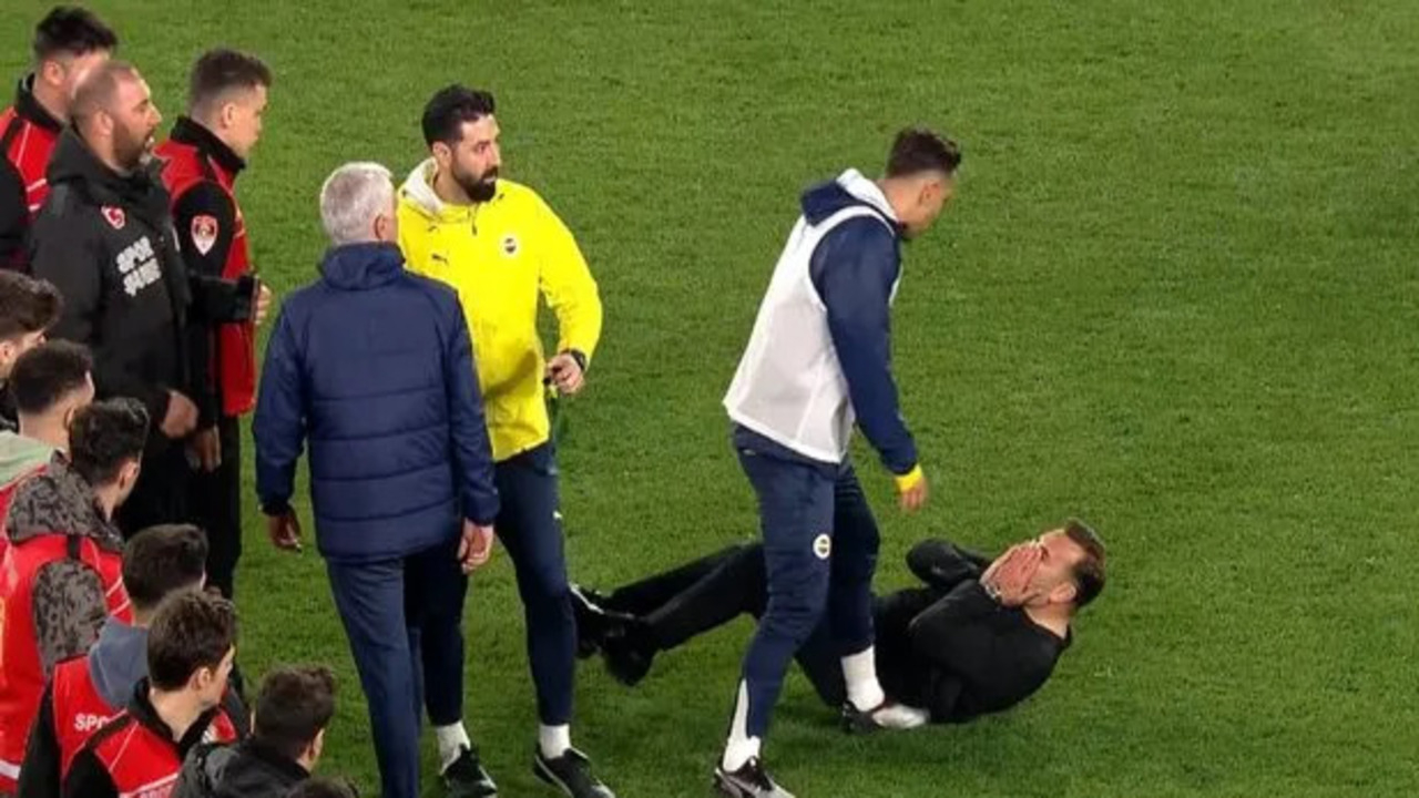Jose Mourinho'nun kırmızı kart görmesi sonrası Fenerbahçe'den olay protesto