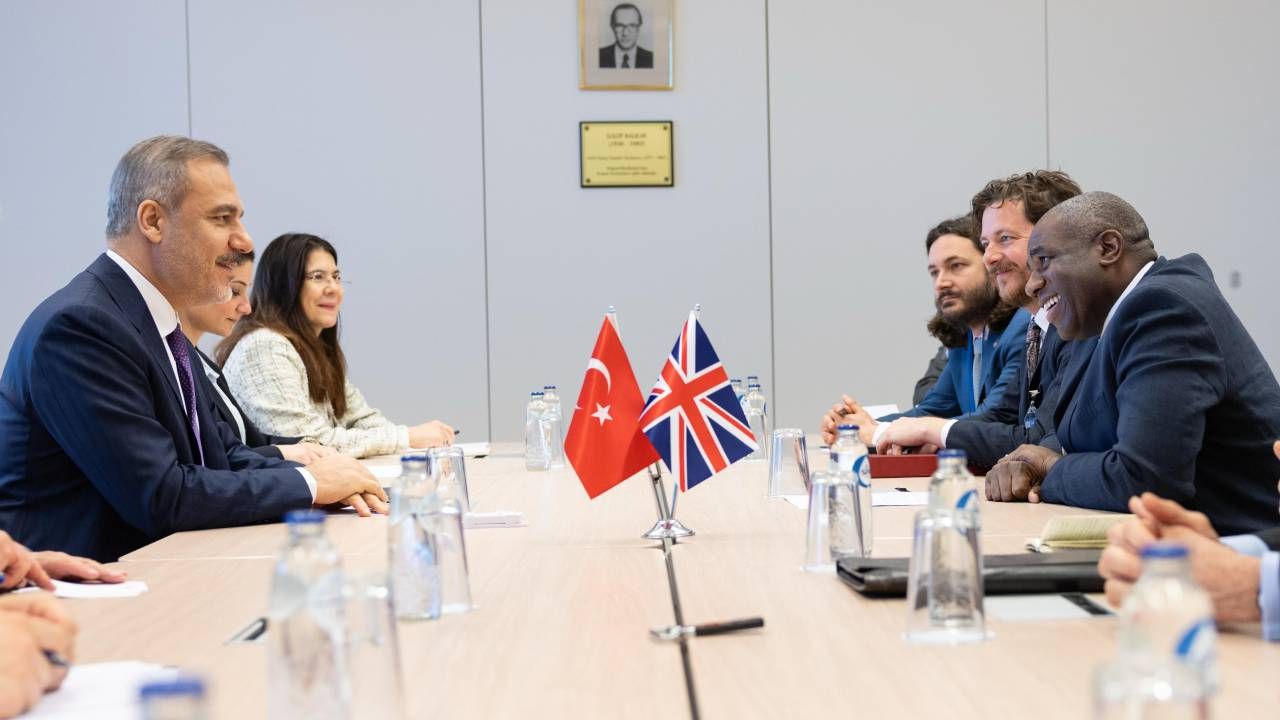 Hakan Fidan'dan kritik açıklama: Türkiye, Suriye'de İsrail ile karşı karşıya gelmek istemiyor