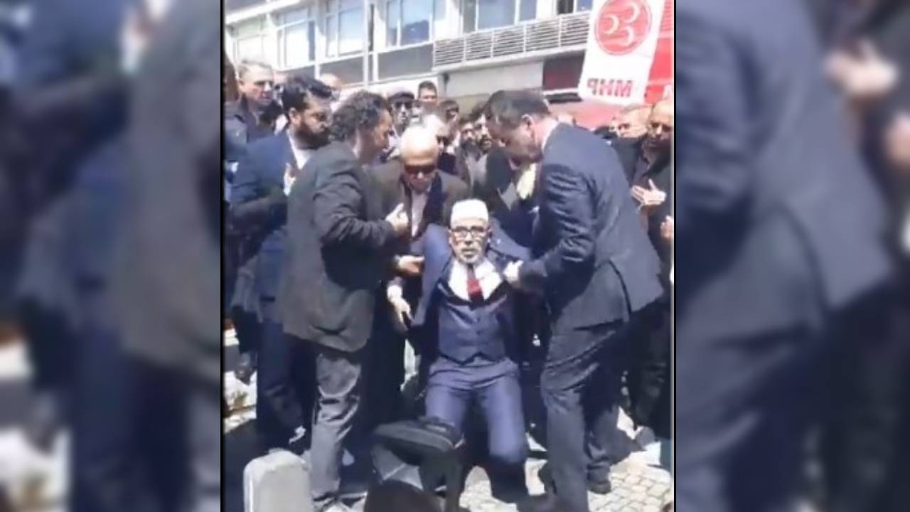 İmam bayıldı! Aydın'da Alparslan Türkeş’i anma programında dua eden imam fenalaştı