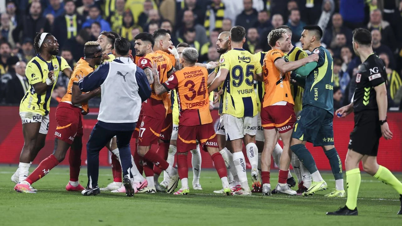 Fenerbahçe PFDK'ya sevk edilen isimler için harekete geçti! Olağanüstü toplantı talep edildi