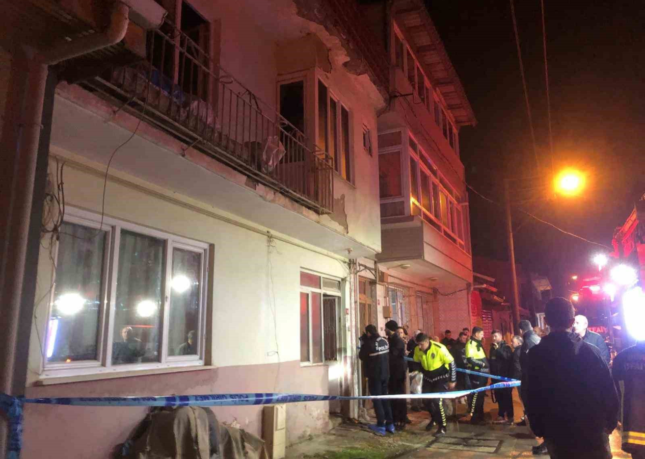 Bursa'da korkunç yangın! 3 aylık bebek ve 4 yaşında çocuk yaşamını yitirdi