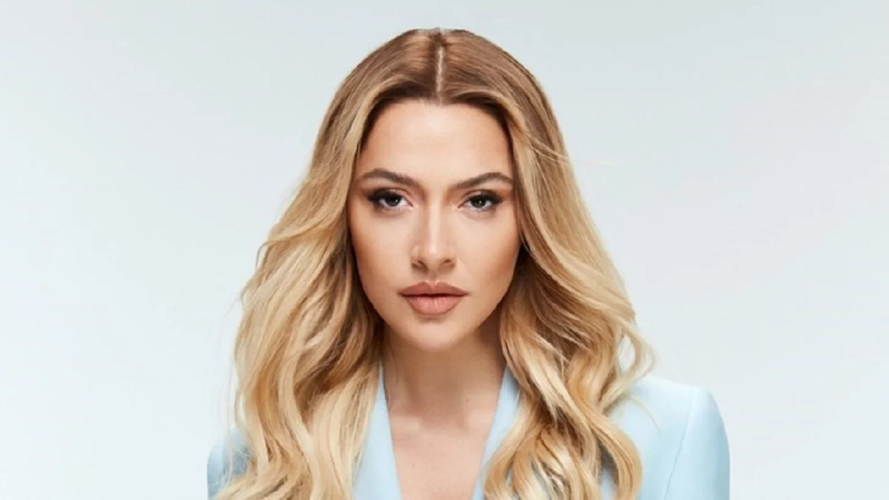 Şarkıcı Hadise kadın cinayetlerine isyan etti! "Ölmek istemiyoruz, duyan var mı?"