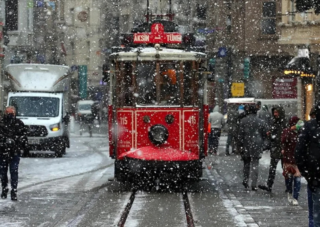 İstanbul Valiliği uyardı: Kar, sağanak, soğuk hava yeniden geliyor