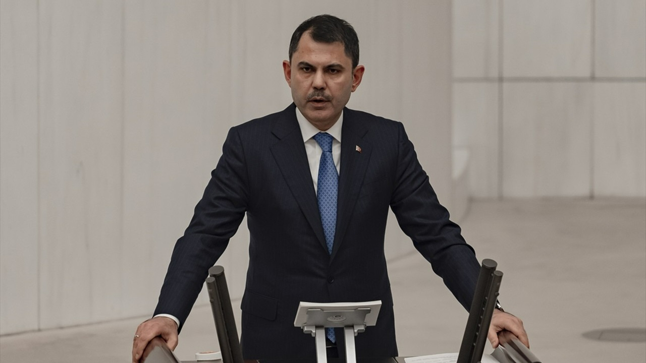 Bakan Kurum'dan Özgür Özel'e: "Cumhurbaşkanımızın vatan sevgisini sorgulamak haddin değil"