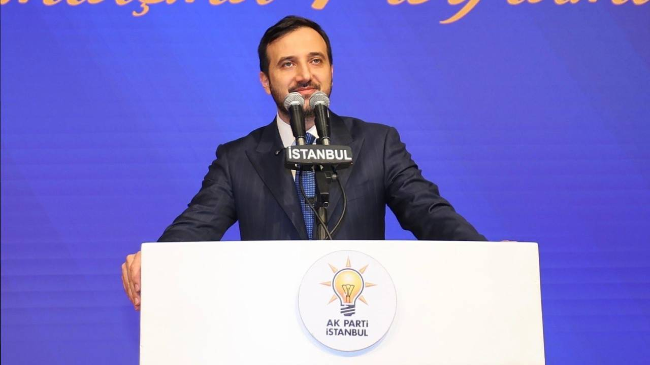 AK Parti İstanbul İl Başkanı Abdullah Özdemir'den Özgür Özel'e "cunta" tepkisi